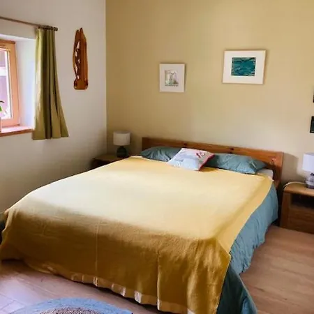 Charming In Natural Setting Appartement *